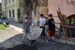 2021-05-10 Pracujeme na zahradě